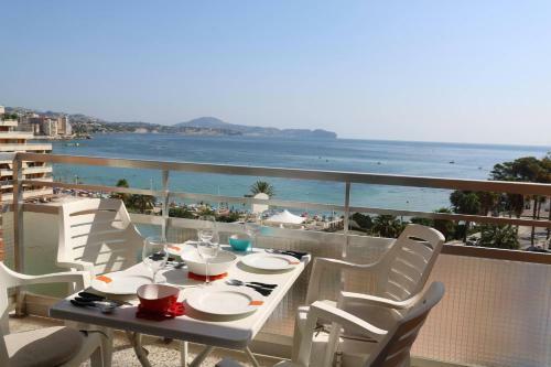2 Bedrooms Apartment With Sea Views