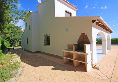 Calpe Villa Sleeps 7 With Pool Air Con And Wifi