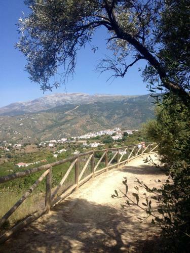 Beautiful 2-bed House In Canillas de Albaida