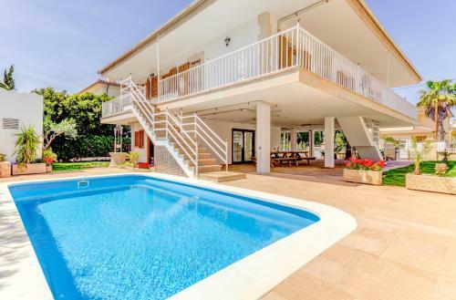 Beach Villa Catalina