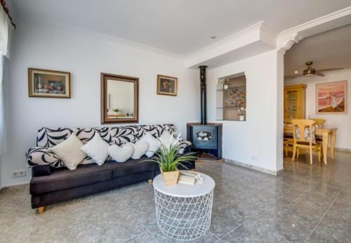 Can Picafort Holiday Home Sleeps 5 With Wifi