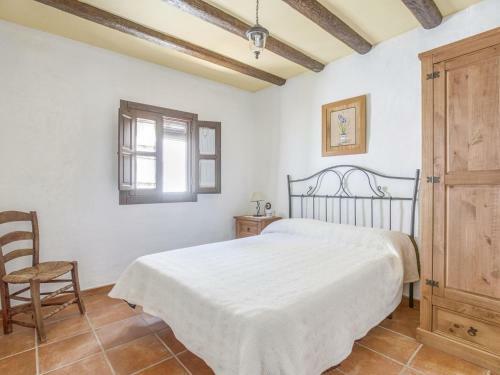 Comfy Holiday Home In Carcabuey With Patio