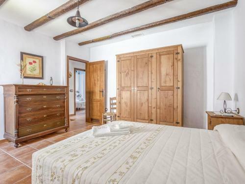 Comfy Holiday Home In Carcabuey With Patio