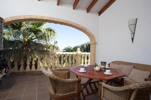 Denia Villa Sleeps 8 Pool Air Con Wifi
