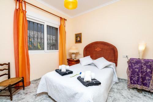 Real Villa Sleeps 6 With Pool Air Con And Wifi