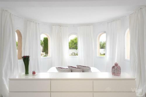 Port de Pollenca Villa Sleeps 8 With Pool And Air Con