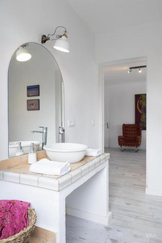 Port de Pollenca Villa Sleeps 8 With Pool And Air Con