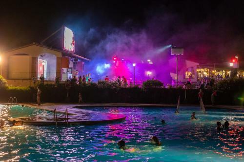 Vacanceselect Mobil Homes Camping Castell Montgri