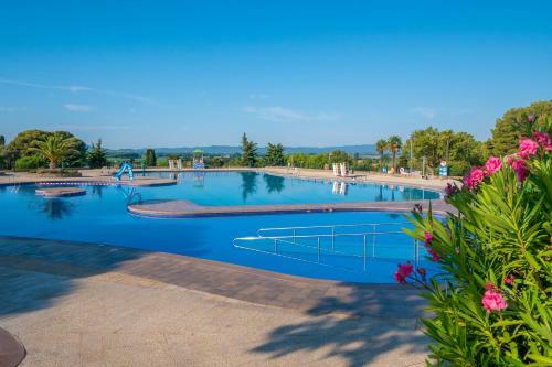 Vacanceselect Mobil Homes Camping Castell Montgri