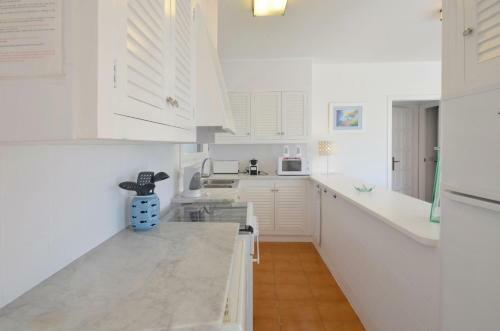 Fornells de La Selva Apartment Sleeps 4 With Pool