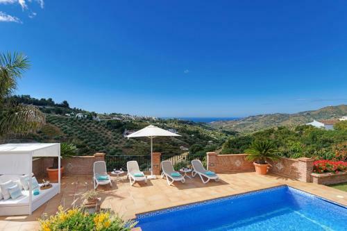 Frigiliana Villa Sleeps 6 Pool Air Con Wifi