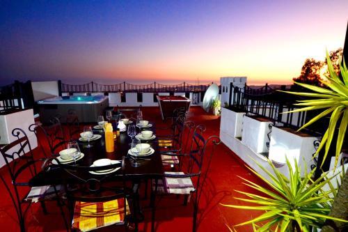 Fuengirola Villa Sleeps 10 Pool Air Con Wifi