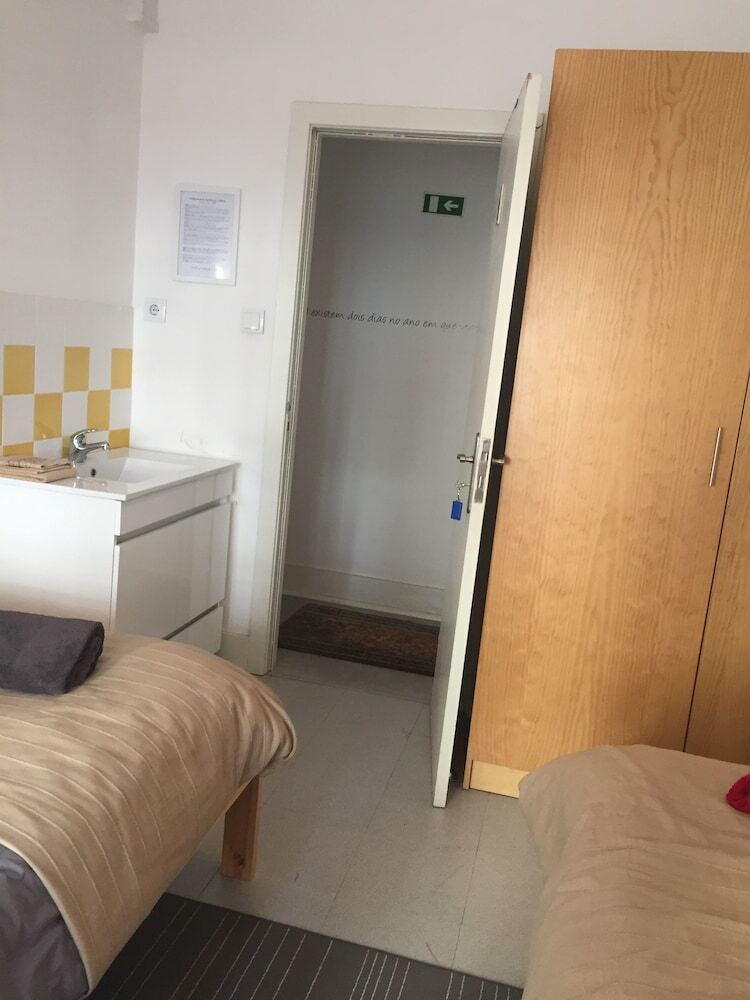Hostal Sunny Lisbon - Guest House And Residence