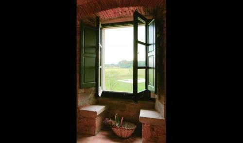 Girona Villa Sleeps 8 With Pool