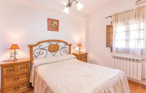 Eight-bedroom Holiday Home In Iznajar