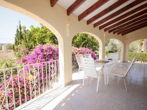 Javea Villa Sleeps 11 With Pool And Wifi
