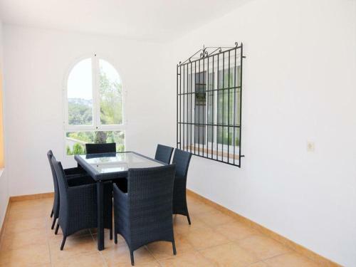 Javea Villa Sleeps 6 With Pool And Wifi