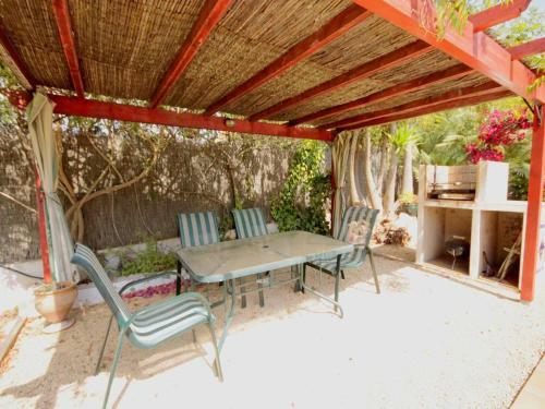 Villa In Javea Sleeps 4 With Pool And Wifi