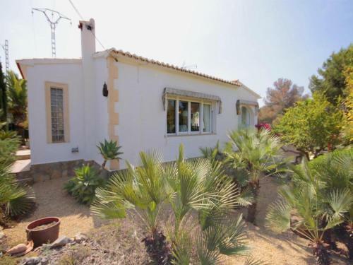 Villa In Javea Sleeps 4 With Pool And Wifi