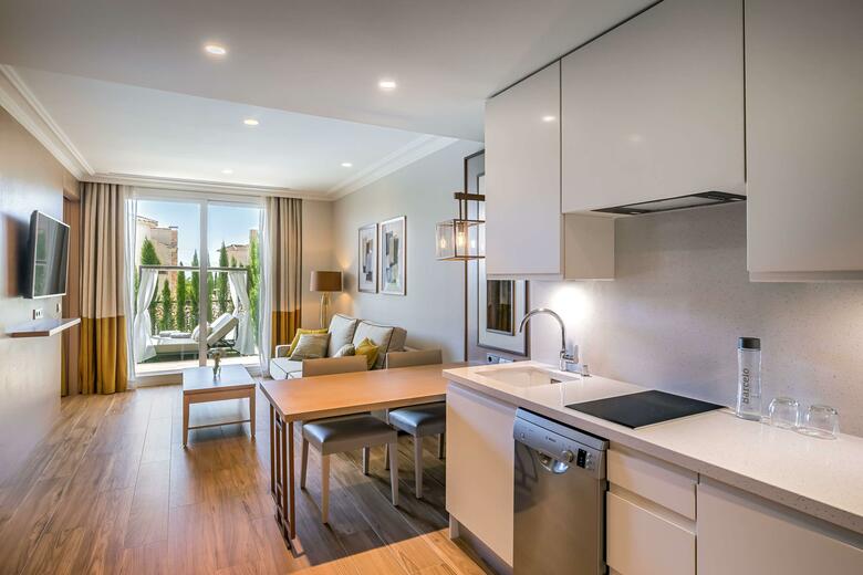 Hotel Barcel� La Nuc�a Hills