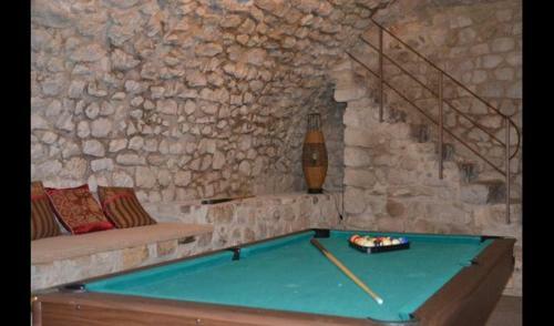 La Nou de Bergueda Villa Sleeps 4 With Pool