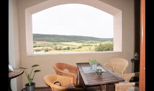 La Llacuna Villa Sleeps 4 With Pool