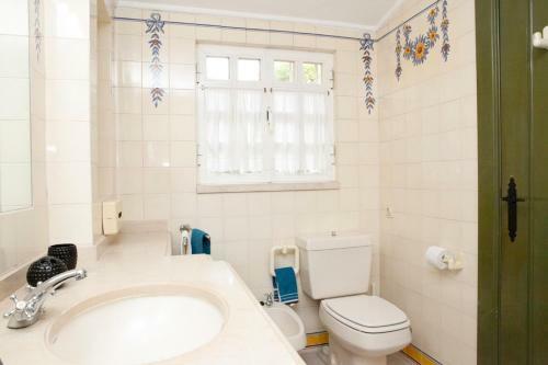 Cozy Golf Villa In Cascais
