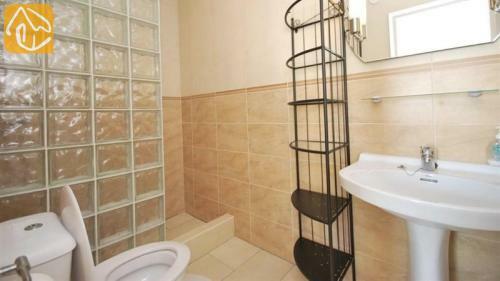 Lloret de Mar Villa Sleeps 17 Pool Wifi