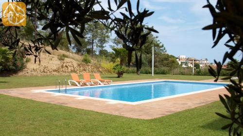 Lloret de Mar Apartment Sleeps 8 Pool Air Con Wifi