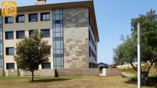 Lloret de Mar Apartment Sleeps 8 Pool Air Con Wifi
