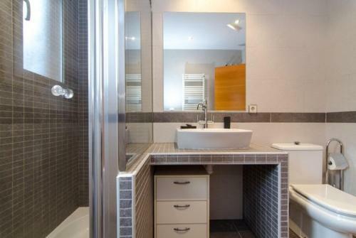 Lloret de Mar Villa Sleeps 8 Pool Air Con Wifi