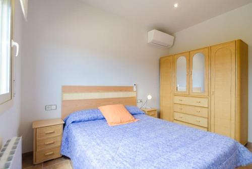 Lloret de Mar Villa Sleeps 8 Pool Air Con Wifi