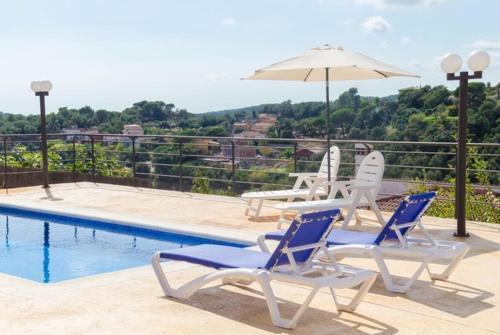 Lloret de Mar Villa Sleeps 8 Pool Air Con Wifi