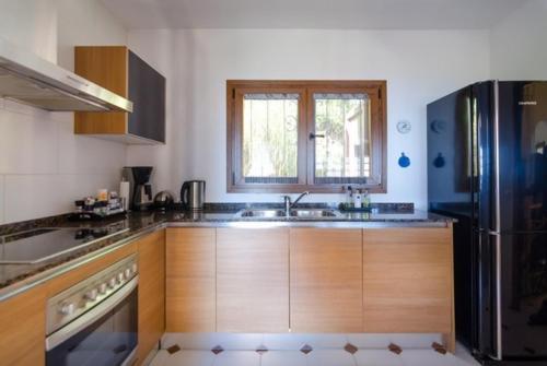 Lloret de Mar Villa Sleeps 10 Pool Air Con Wifi