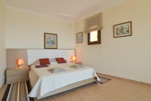 Lloret de Mar Villa Sleeps 10 Pool Air Con Wifi