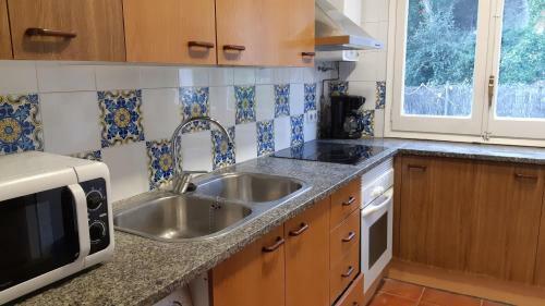 Lloret de Mar Villa Sleeps 7 With Pool And Wifi