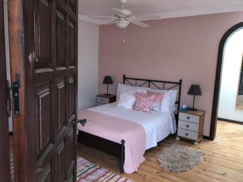Immaculate 3-bed House With A Sea View In Macher