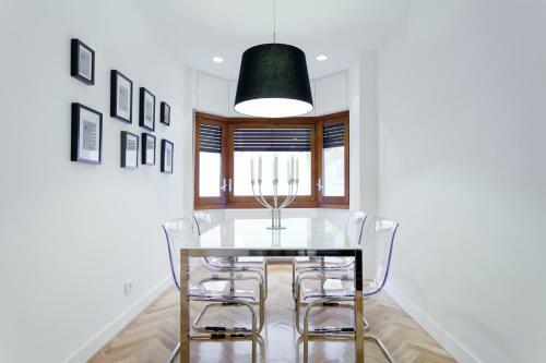 Villanueva Apartments By Flatsweethome
