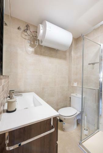 Malaga Station Apartment By Rafleys