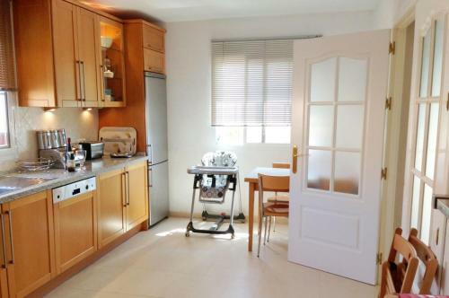 Malaga Villa Sleeps 10 With Pool And Air Con