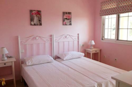 Malaga Villa Sleeps 10 With Pool And Air Con