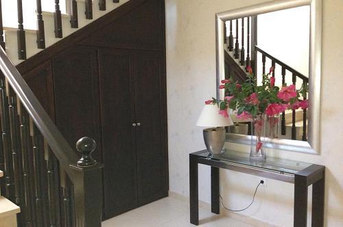 Malaga Villa Sleeps 10 With Pool And Air Con