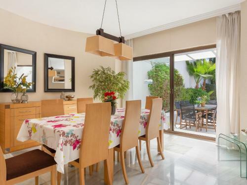 Puerto Banus Luxury Private Villas VI