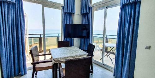 Skol 715. Spectacular Corner Duplex Apartment In Marbella