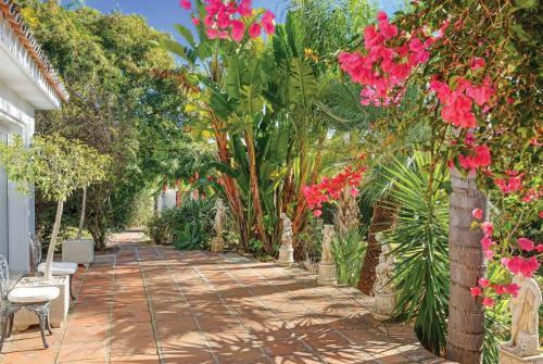 Villa Rose Garden