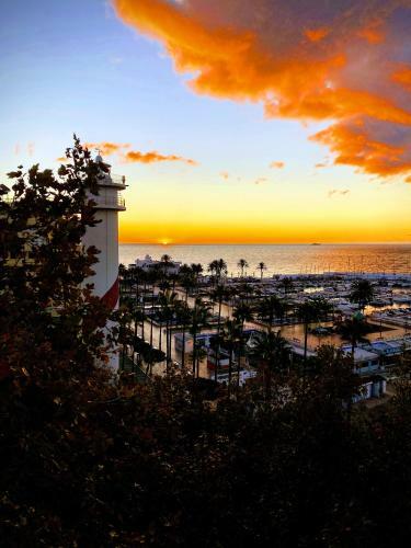 El Faro Apartment, Center Marbella Beachfront - Eaw Homes