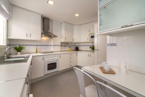 Comfy And Stylish Puerto Banus Apartment