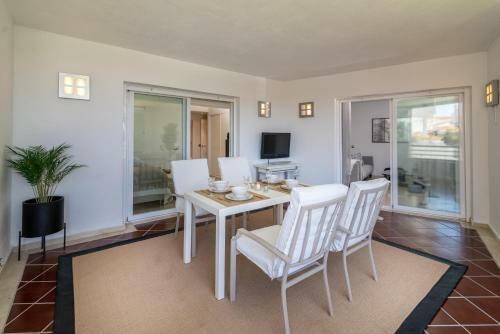 Comfy And Stylish Puerto Banus Apartment
