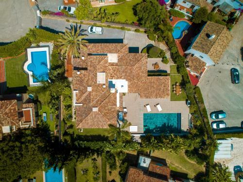 Designer Villa Luxury Cinema Pool View Nueva Andalucia