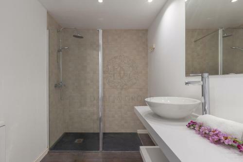 Aloha Puerto Ban�s Beach Apartment